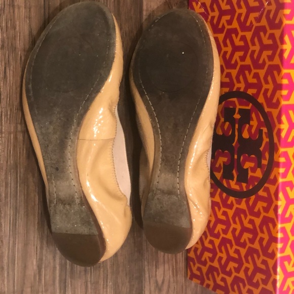 Tory Burch Caroline Flat - Picture 6 of 7